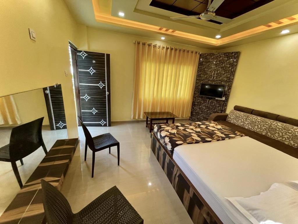 Hotel Saptarang Residency Panhāla Exterior photo