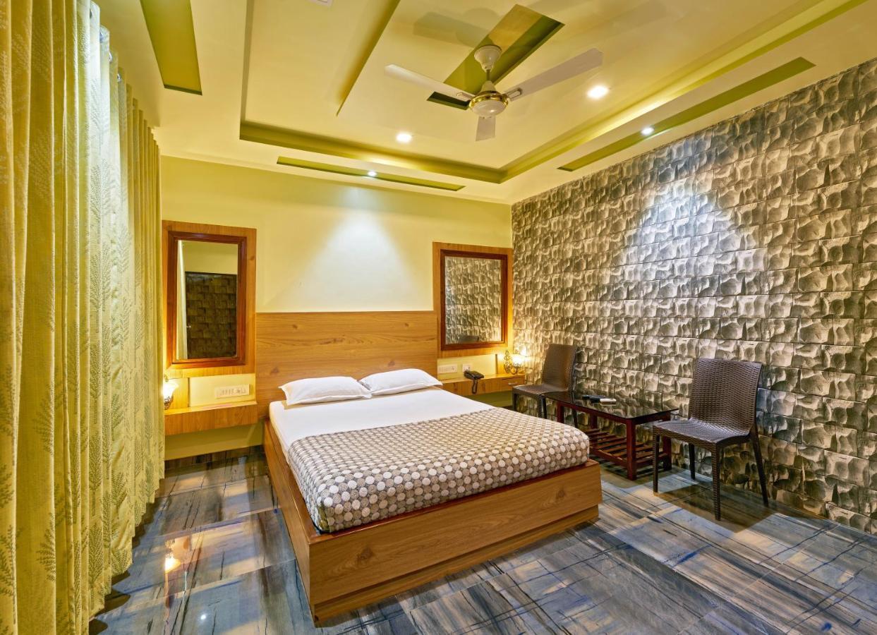 Hotel Saptarang Residency Panhāla Exterior photo