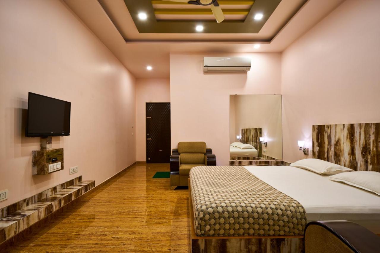 Hotel Saptarang Residency Panhāla Exterior photo
