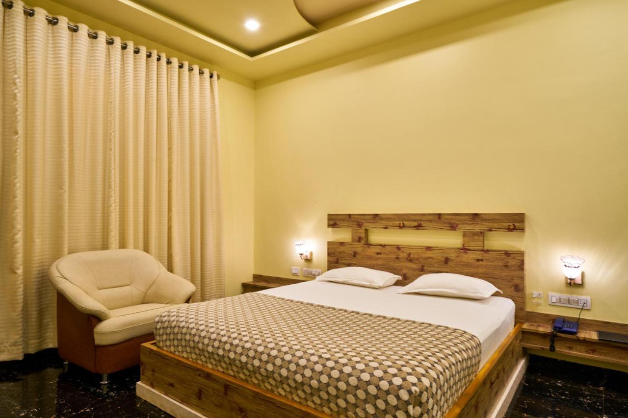 Hotel Saptarang Residency Panhāla Exterior photo