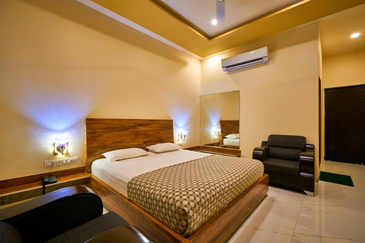 Hotel Saptarang Residency Panhāla Exterior photo