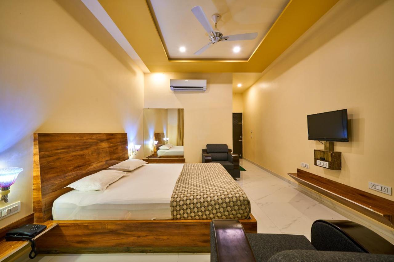 Hotel Saptarang Residency Panhāla Exterior photo