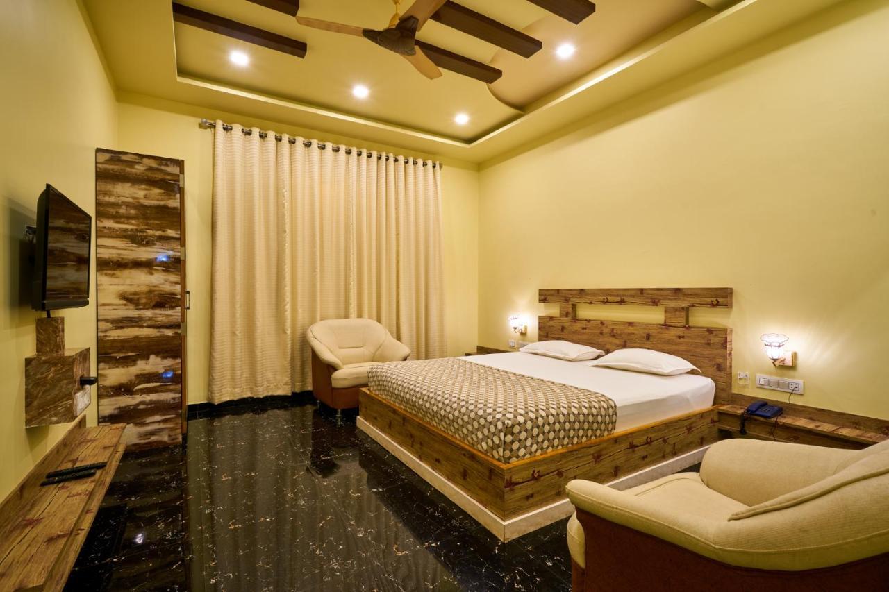 Hotel Saptarang Residency Panhāla Exterior photo