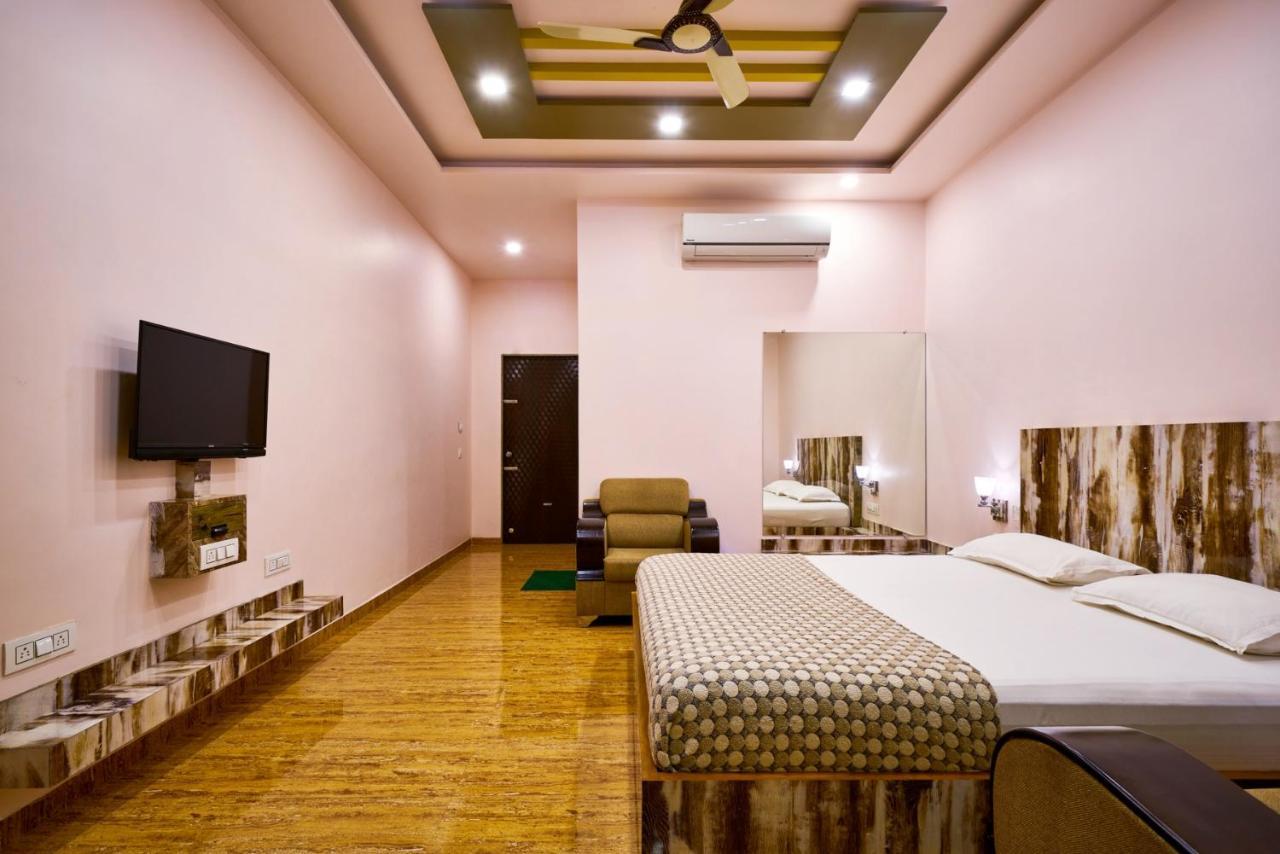 Hotel Saptarang Residency Panhāla Exterior photo