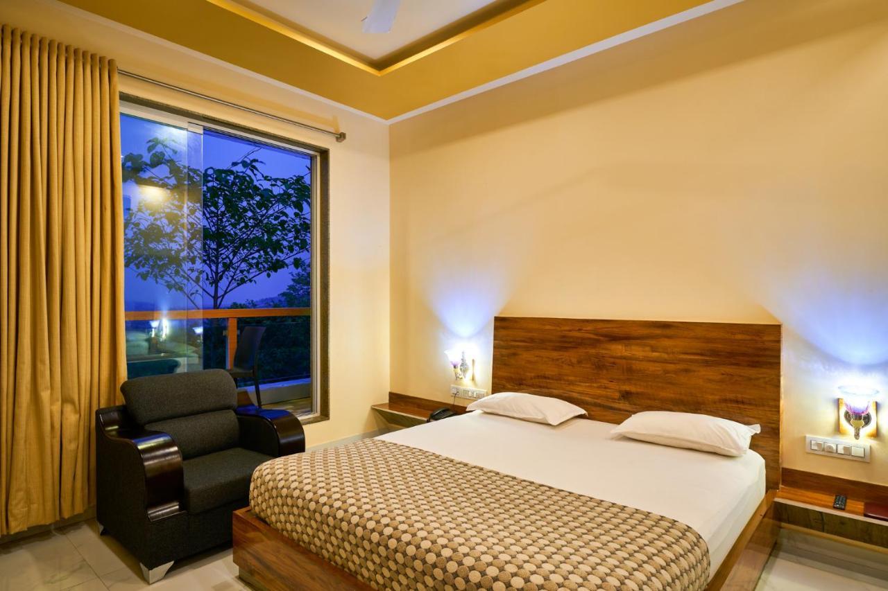 Hotel Saptarang Residency Panhāla Exterior photo